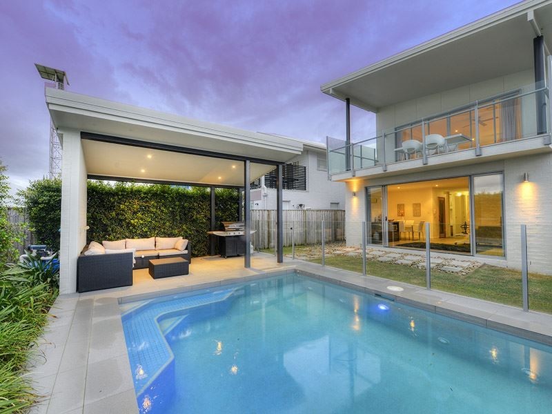 65 Raceview Avenue, Hendra QLD 4011