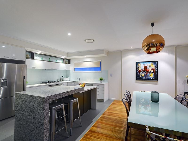 65 Raceview Avenue, Hendra QLD 4011