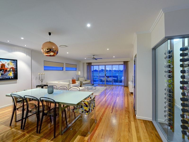 65 Raceview Avenue, Hendra QLD 4011