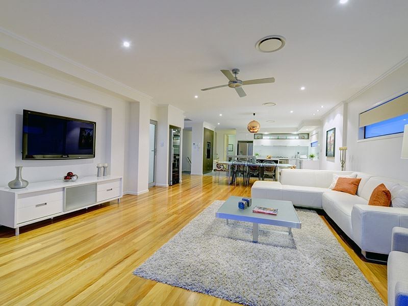 65 Raceview Avenue, Hendra QLD 4011