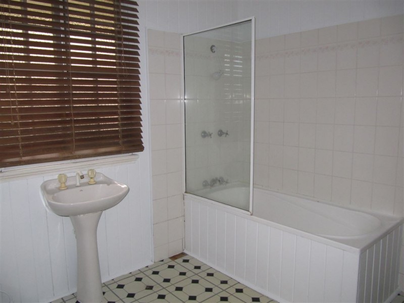 27 Mein St, Hendra QLD 4011