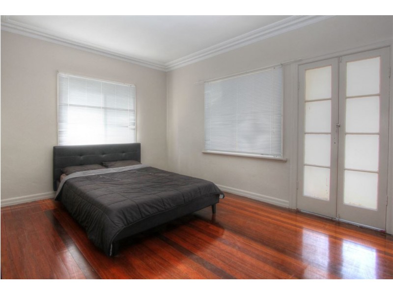 43 Webster Ave, Hendra QLD 4011