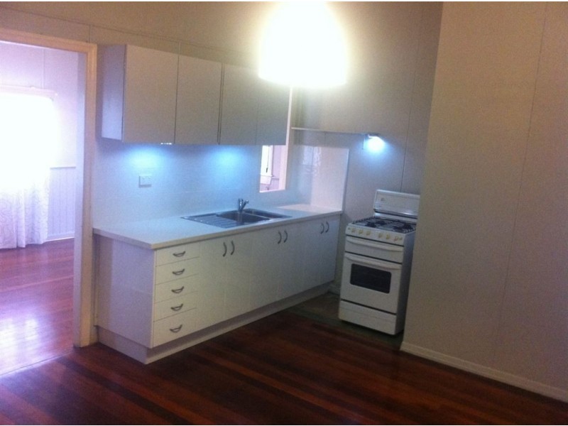2/117 Gerler Rd, Hendra QLD 4011