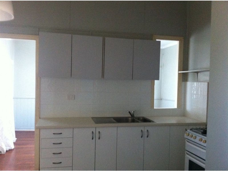 2/117 Gerler Rd, Hendra QLD 4011