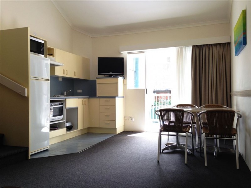 1/24 Lissner St, Toowong QLD 4066