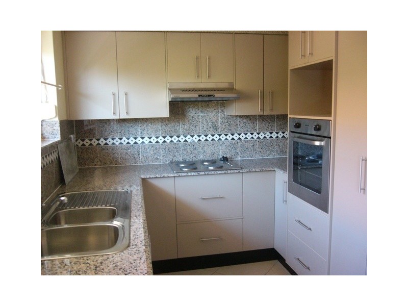 4/53 NUDGEE ROAD, Hamilton QLD 4007