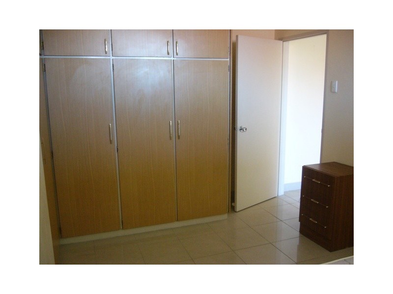 4/53 NUDGEE ROAD, Hamilton QLD 4007