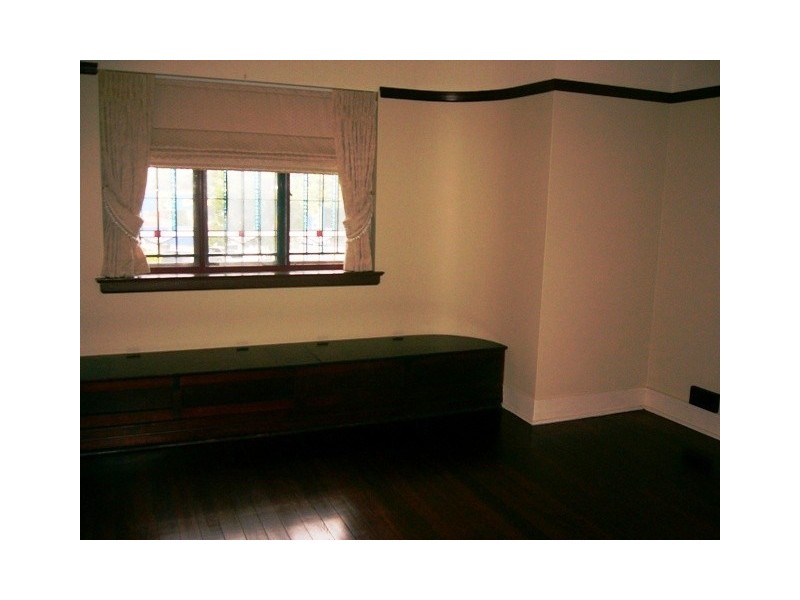 1/12 LAPRAIK, Albion QLD 4010