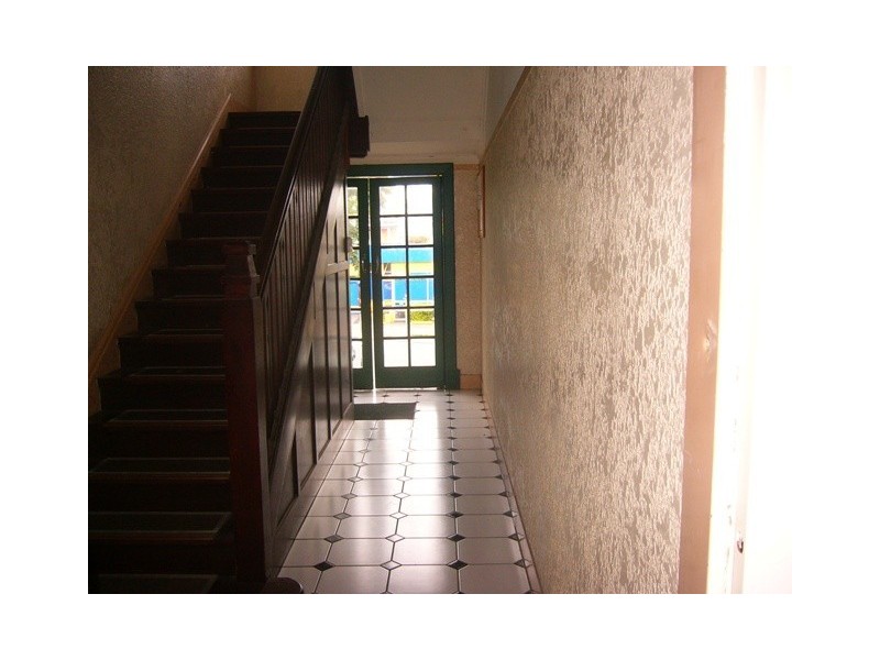 1/12 LAPRAIK, Albion QLD 4010