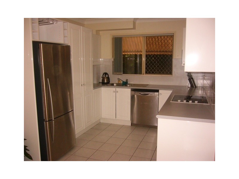 1/15-17 Wolsley Street, Clayfield QLD 4011