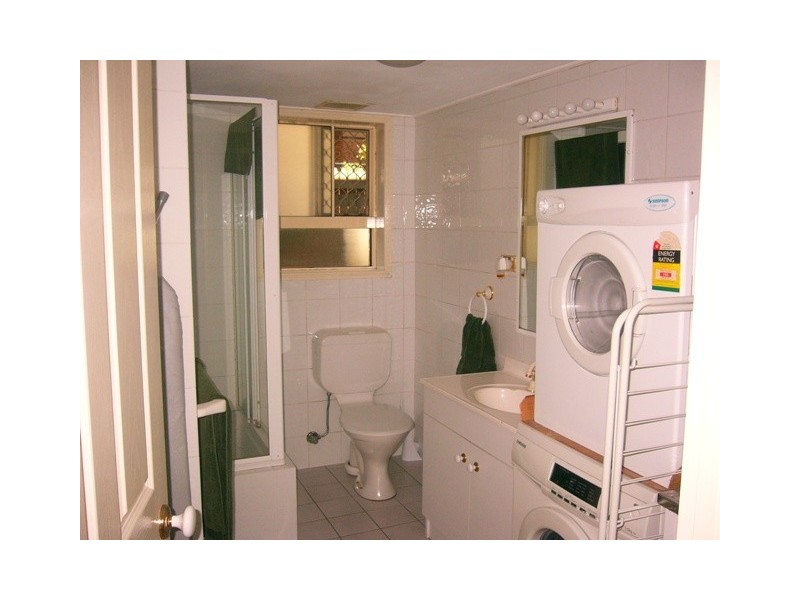 1/15-17 Wolsley Street, Clayfield QLD 4011