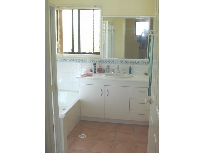 1/27 BAYVIEW TCE, Wavell Heights QLD 4012