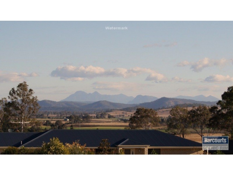 18 Parkhurst Place, Beaudesert QLD 4285