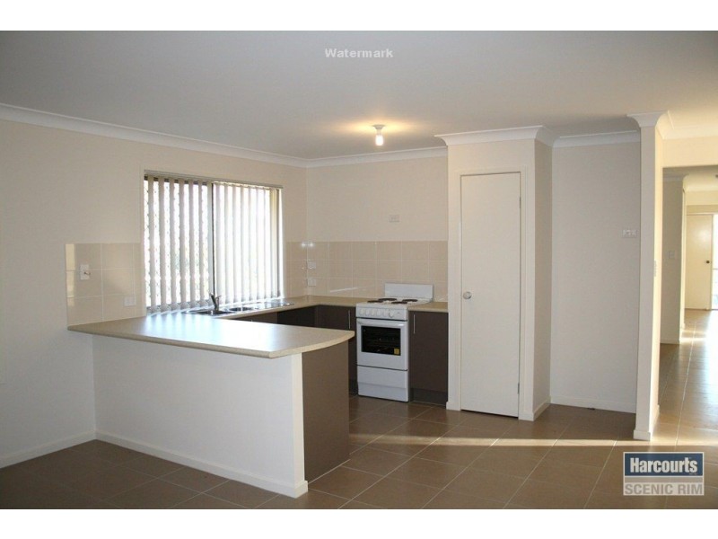 18 Parkhurst Place, Beaudesert QLD 4285