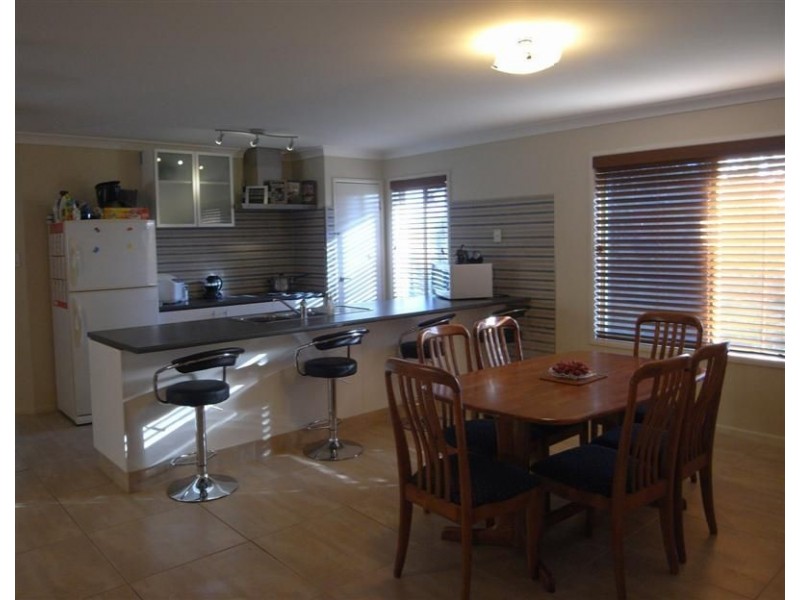 Laravale QLD 4285