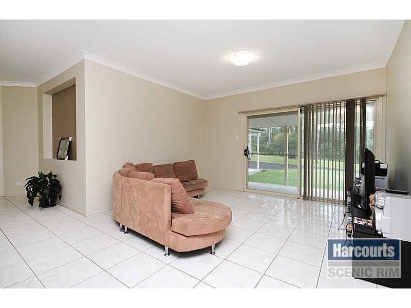 2-8 Gracelands Drive, Greenbank QLD 4124