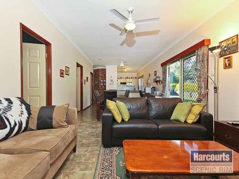 124-126 Equestrian Drive, New Beith QLD 4124