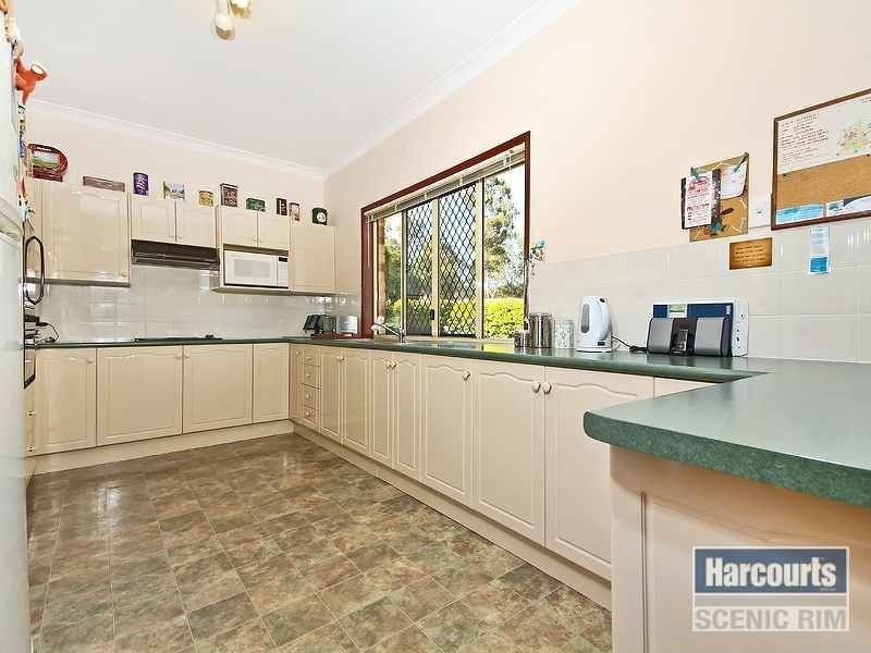 124-126 Equestrian Drive, New Beith QLD 4124