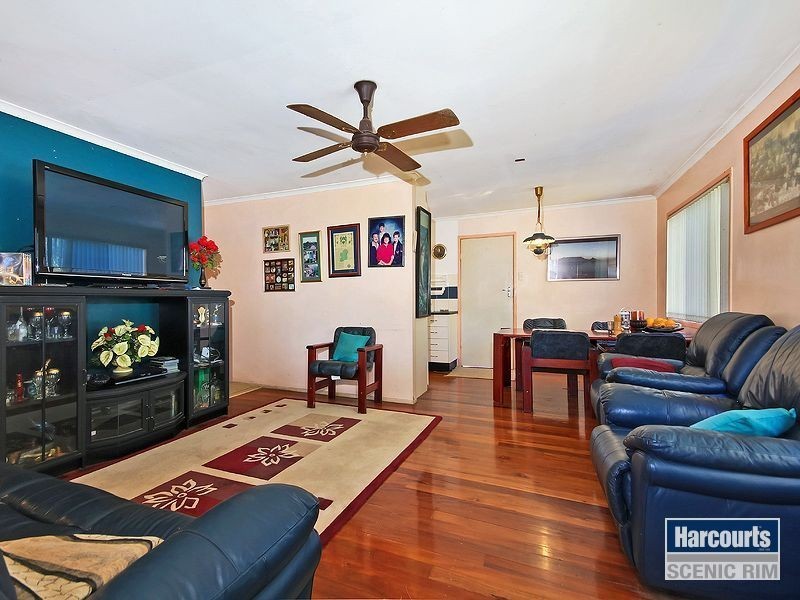 2 Friar Rd, Munruben QLD 4125