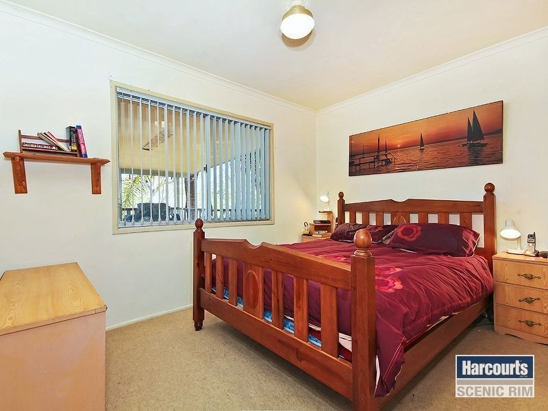 2 Friar Rd, Munruben QLD 4125