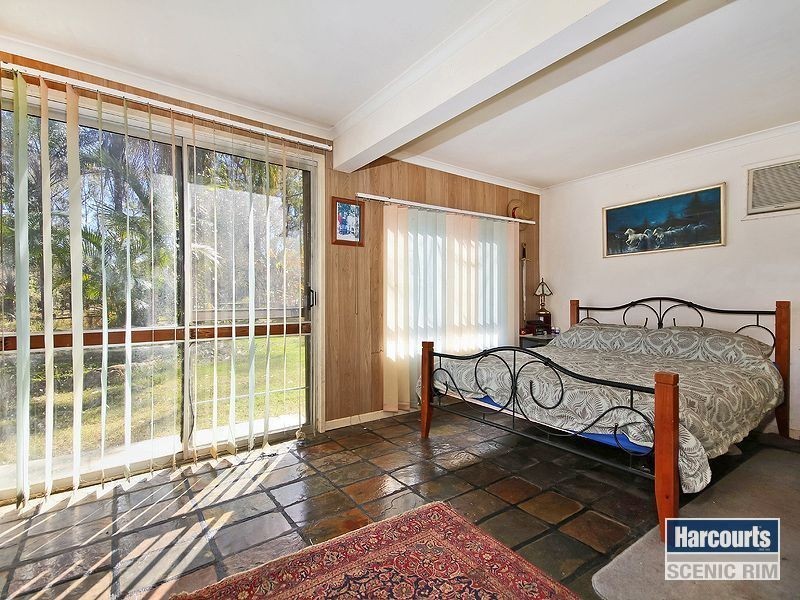 2 Friar Rd, Munruben QLD 4125