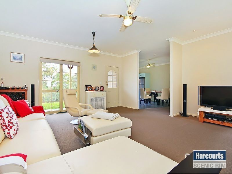 105 Honeyeater Dr, Greenbank QLD 4124
