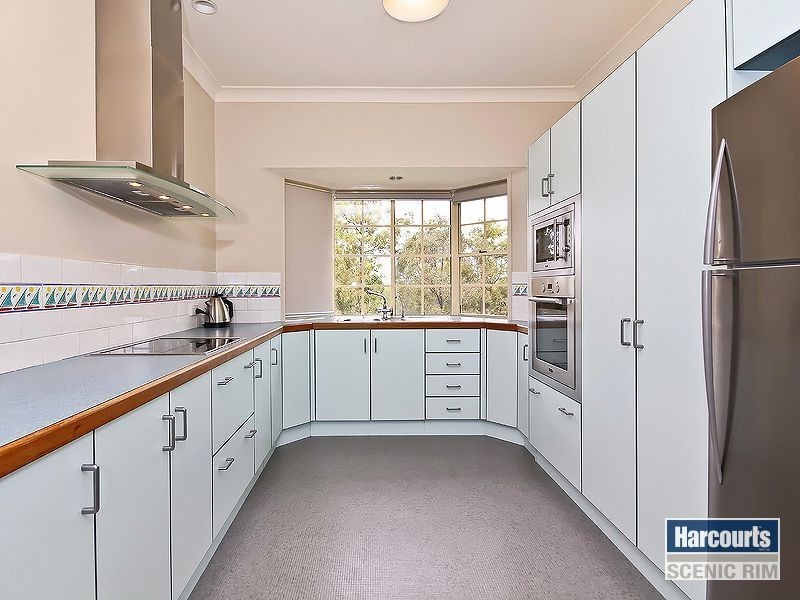 105 Honeyeater Dr, Greenbank QLD 4124