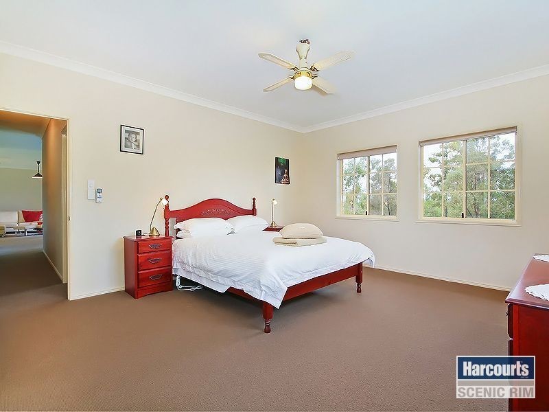 105 Honeyeater Dr, Greenbank QLD 4124