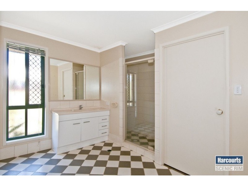 65 Silvereye Crescent, Greenbank QLD 4124