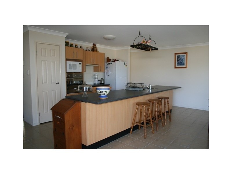 43 Borrowdale Court, Mundoolun QLD 4285