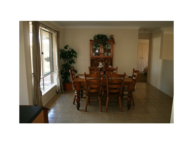 43 Borrowdale Court, Mundoolun QLD 4285