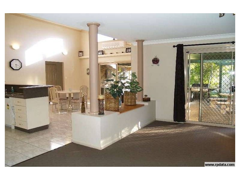 Regents Park QLD 4118