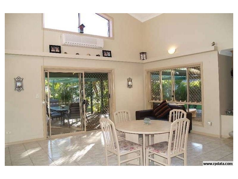 Regents Park QLD 4118