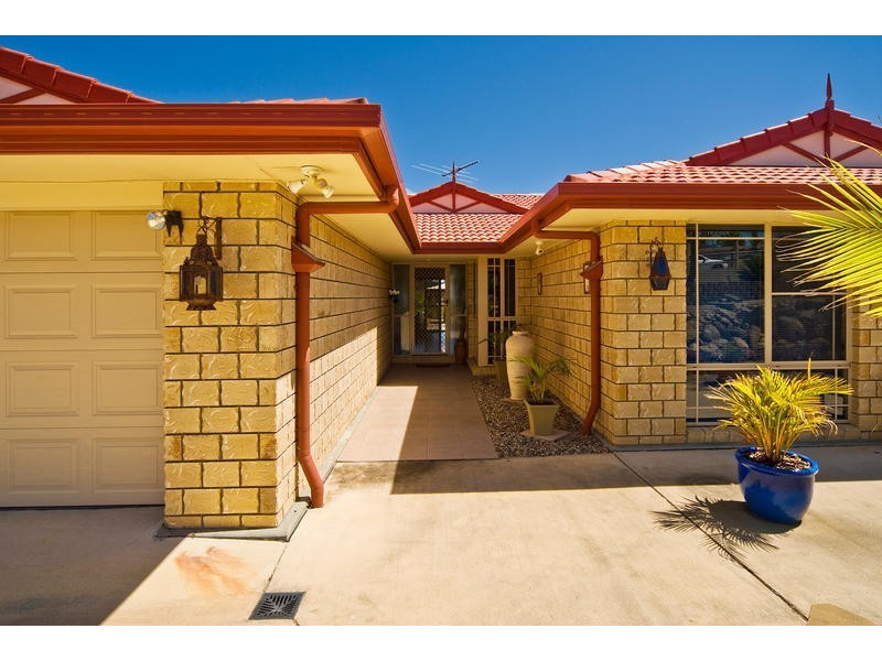 55-57 Lady Penrhyn Ct, Mundoolun QLD 4285