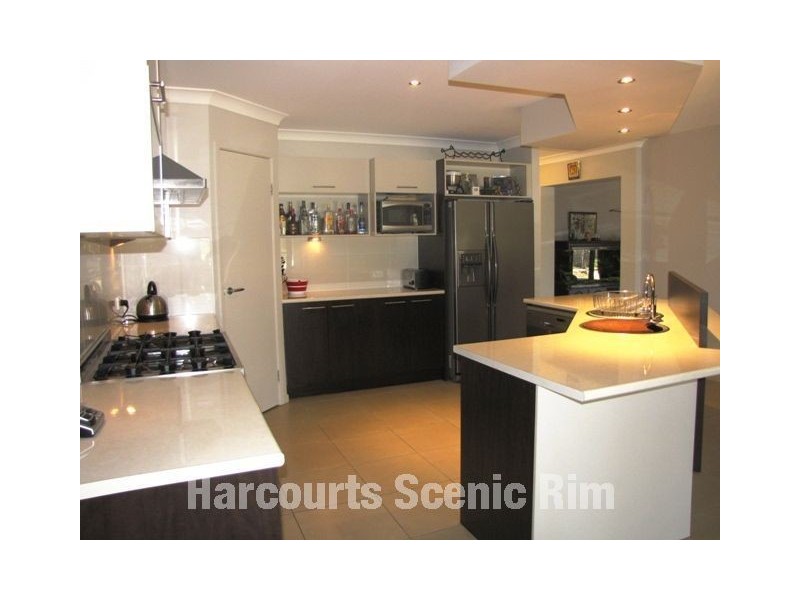 32 Gumview Crescent, Jimboomba QLD 4280