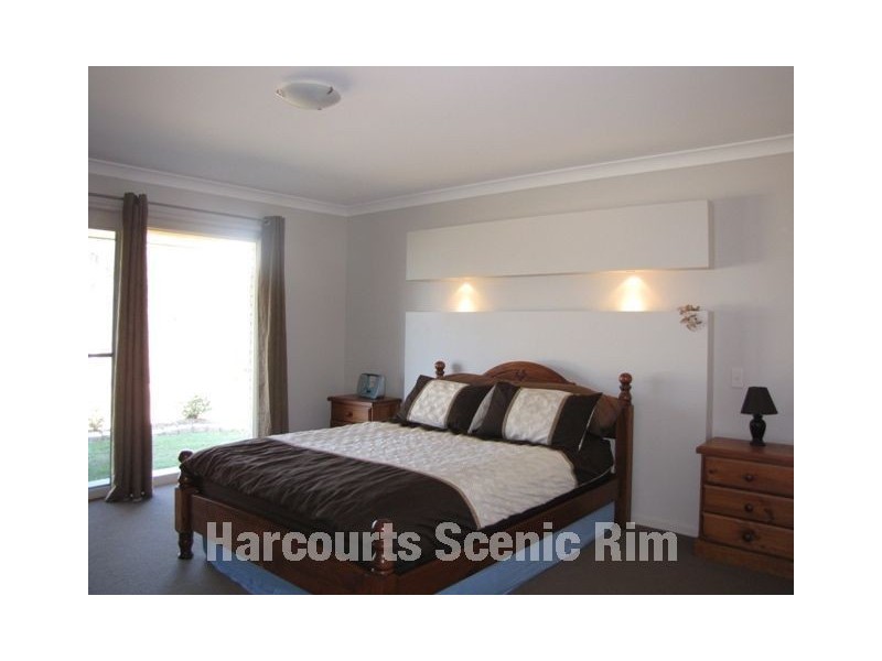 32 Gumview Crescent, Jimboomba QLD 4280