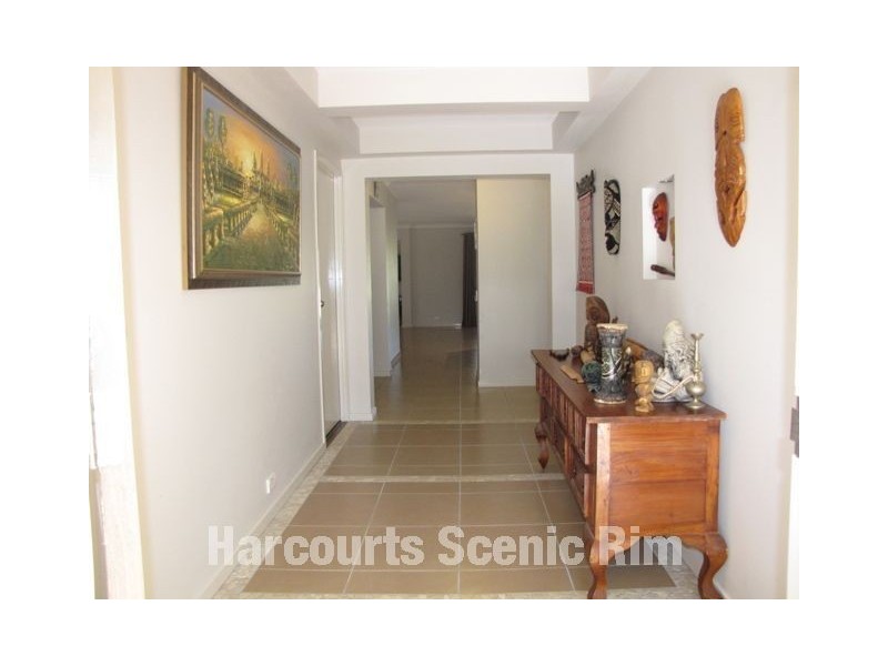 32 Gumview Crescent, Jimboomba QLD 4280