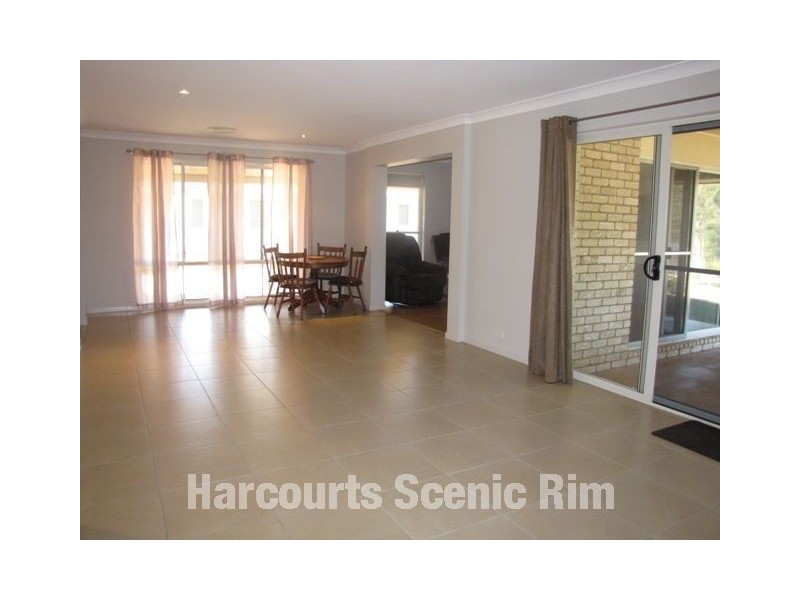 32 Gumview Crescent, Jimboomba QLD 4280