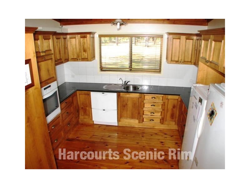 Woodhill QLD 4285