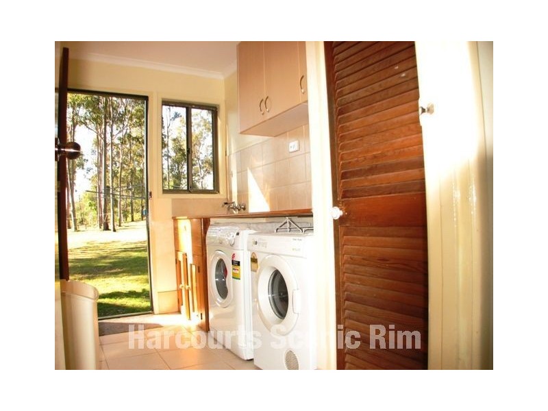 Woodhill QLD 4285