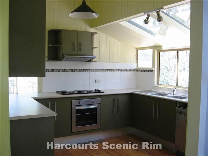 30 Naylor Road, Tamborine QLD 4270