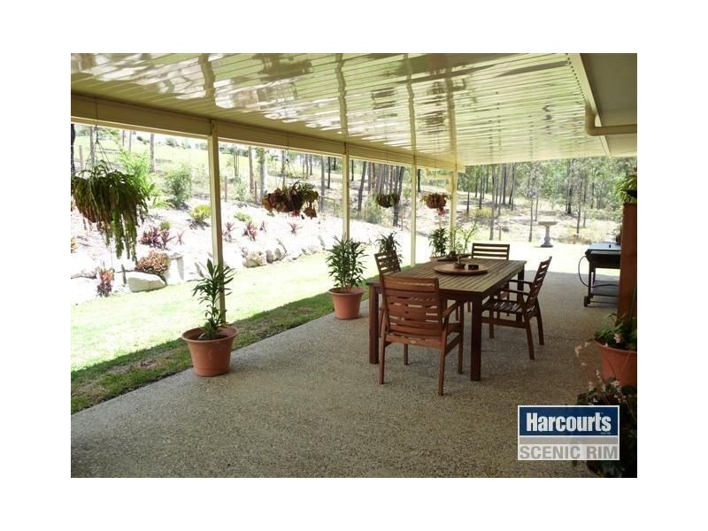 106 John Collins Drive, Mundoolun QLD 4285
