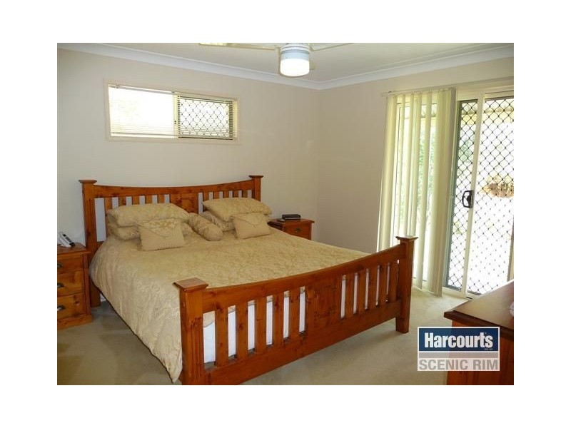 106 John Collins Drive, Mundoolun QLD 4285