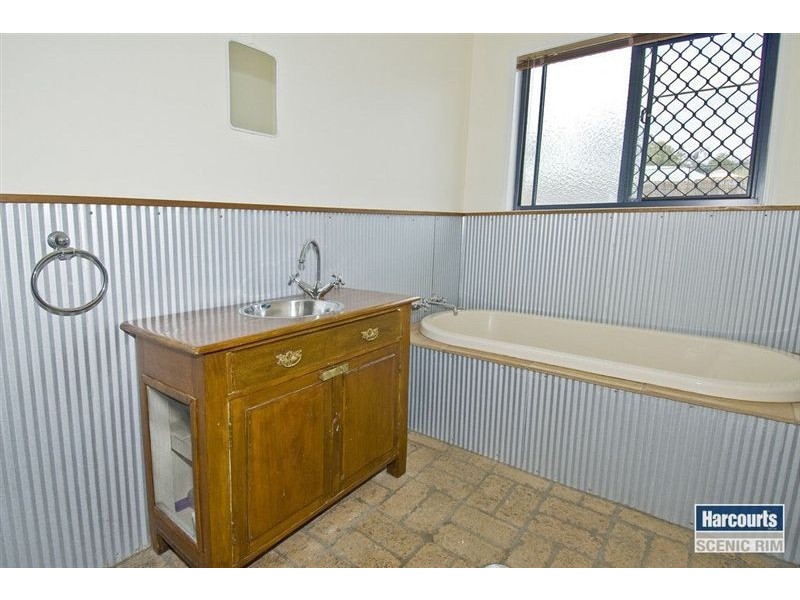 31 John Collins Drive, Mundoolun QLD 4285