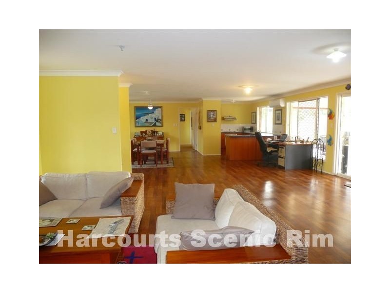 7-9 Portsmouth Court, Mundoolun QLD 4285