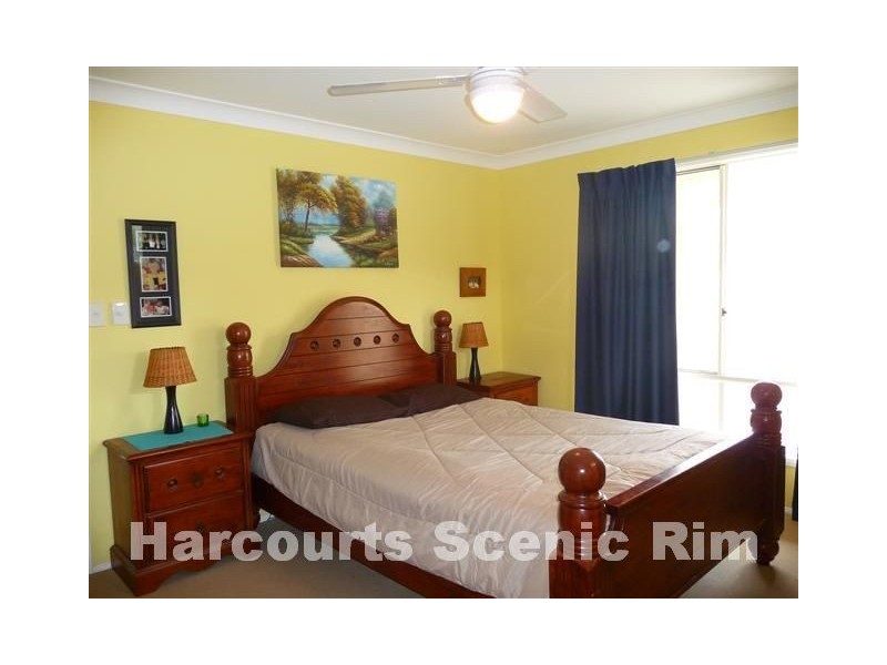 7-9 Portsmouth Court, Mundoolun QLD 4285