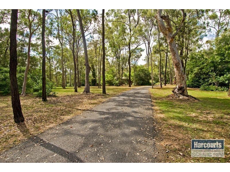 92 Smith Road, Park Ridge South QLD 4125