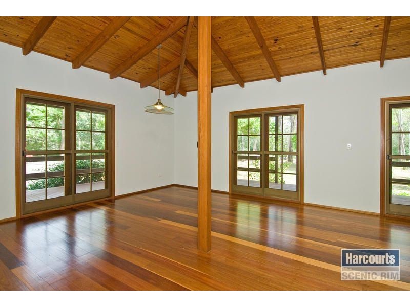 92 Smith Road, Park Ridge South QLD 4125