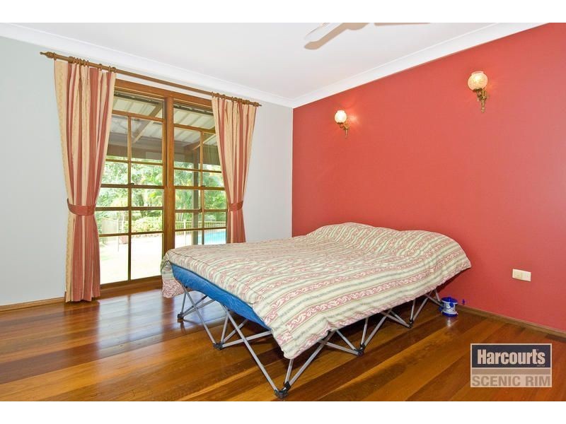92 Smith Road, Park Ridge South QLD 4125
