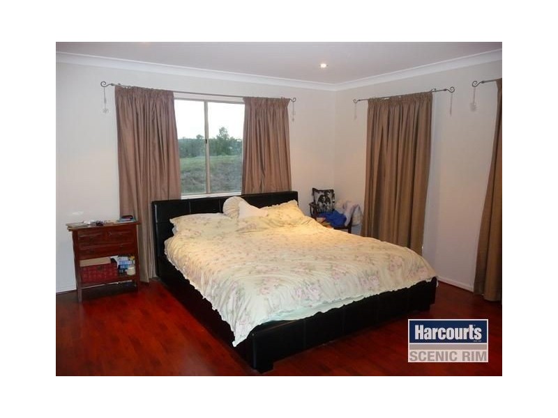 10 Borrowdale Court, Mundoolun QLD 4285